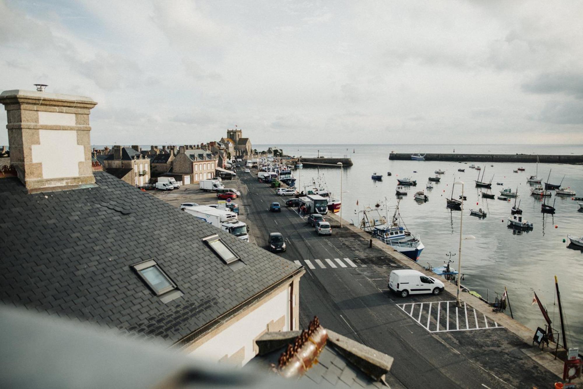 Le Mora Hotes Bed & Breakfast Barfleur Exterior photo